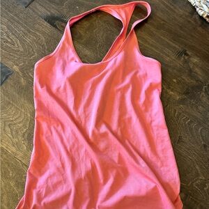 Lululemon workout tank size 4